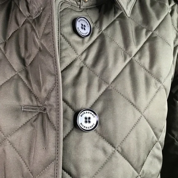 Burberry quilted jacket nwt